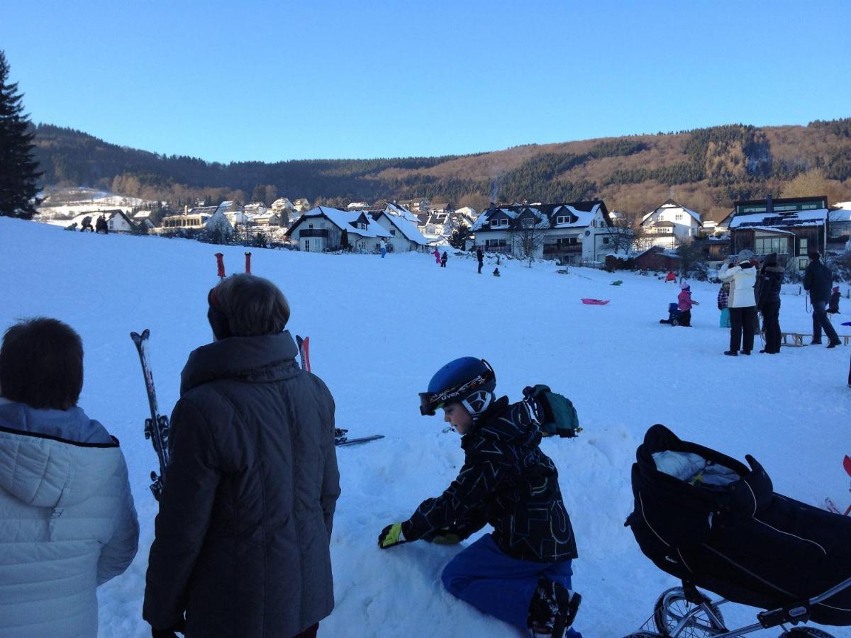 Fun4All-Holidayhome Medebach Exteriör bild