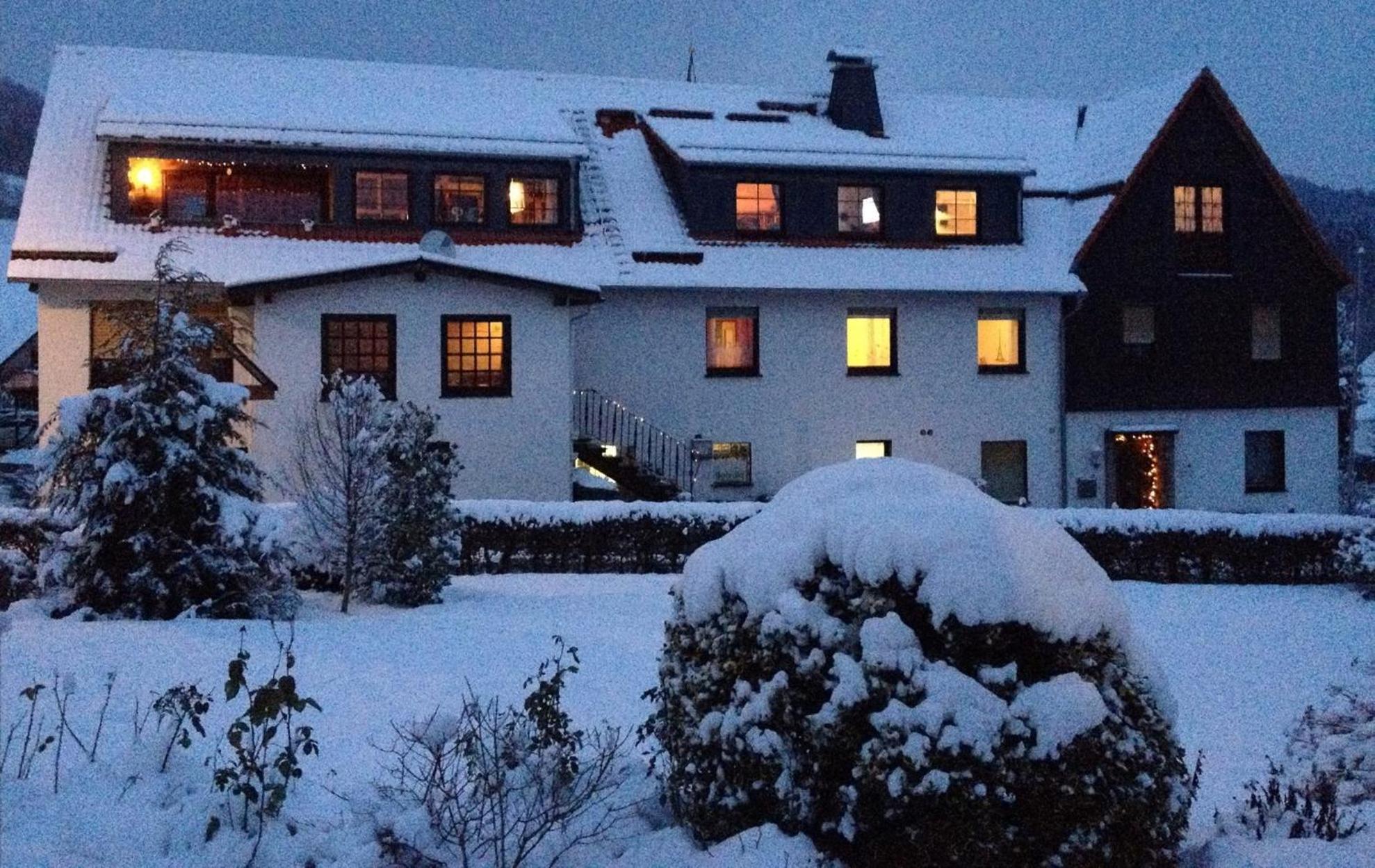 Fun4All-Holidayhome Medebach Exteriör bild